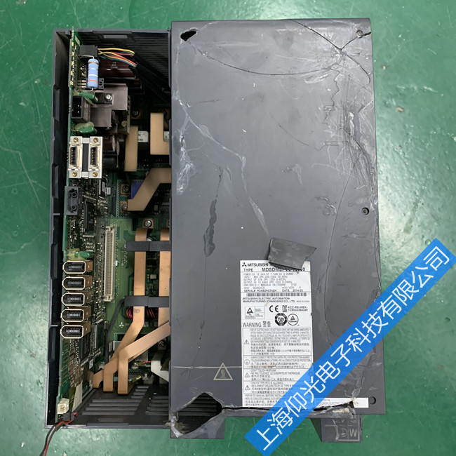 上海嘉定三菱四合一驅動器MDSDMSPV3-20080過流故障維修