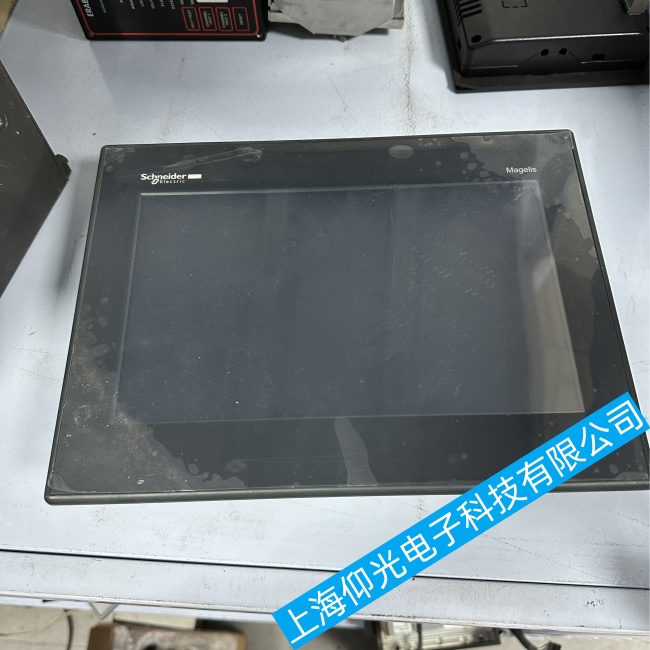 珠海施耐德觸摸屏XBTN410通電幾分鐘后屏幕變成藍屏故障維修廠家在哪里