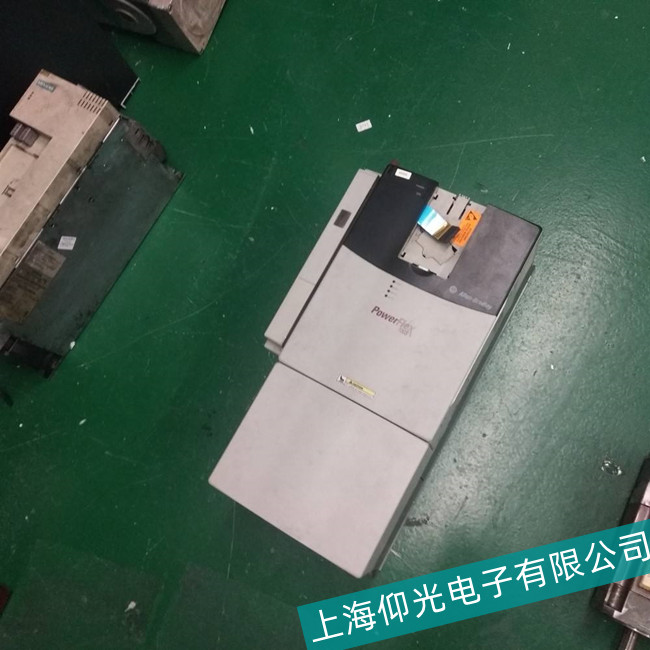 三菱變頻器FR-A740系列顯示E.OC2故障代碼維修方式
