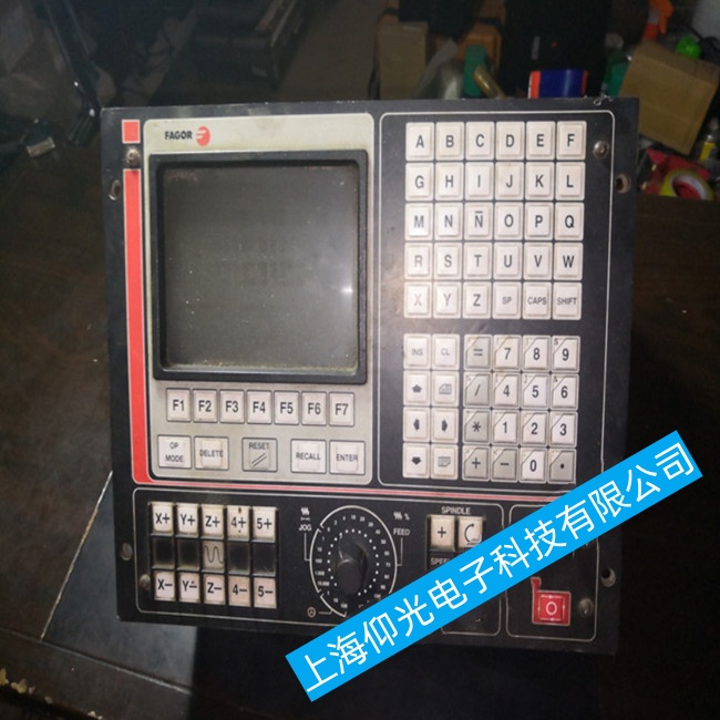 常州發格數控系統CNC8040通電后紅綠燈都亮故障維修技術咨詢