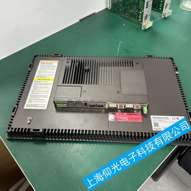 廣州施耐德觸摸屏XBTG5330屏幕背光正常但無顯示內(nèi)容故障維修仔細了解